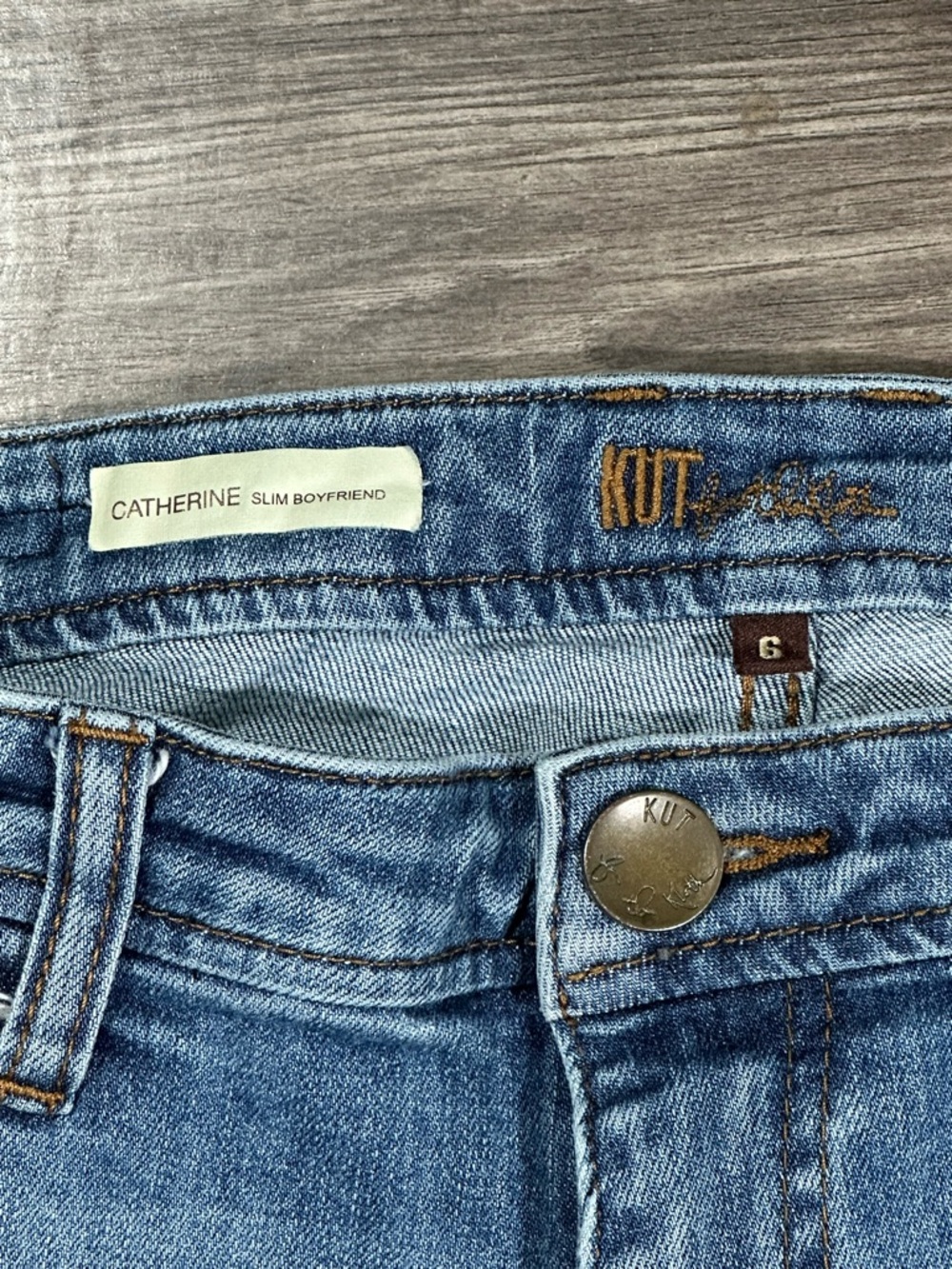 KUT FROM THE KLOTH Distressed CATHERINE Slim Boyfriend Cuffed Cropped Jeans 6 - Picture 4 of 13